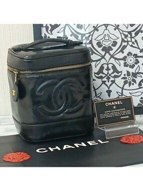 Chanel Vanity Pouch Enamel Patent Leather Black Gold